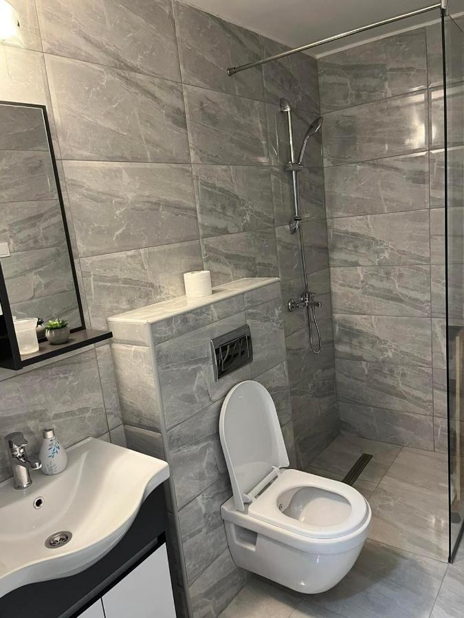 Apartmani Stari Aerodrom Podgoriçe Dış mekan fotoğraf